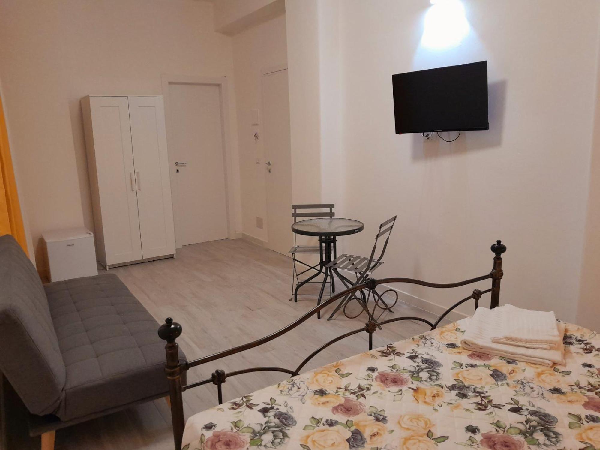 Bed and Breakfast La Stazione 92 Катания Экстерьер фото